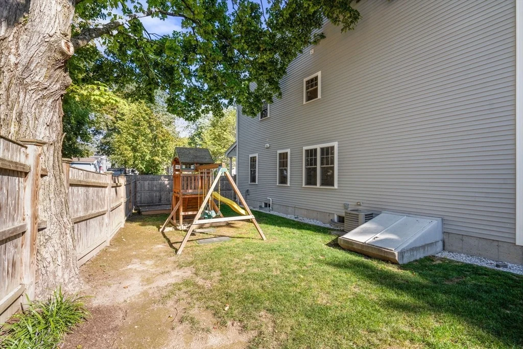Photo of Unit 4 at 4 Deane