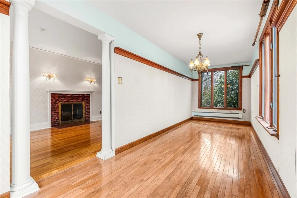 Photo of 184 Aspen Rd