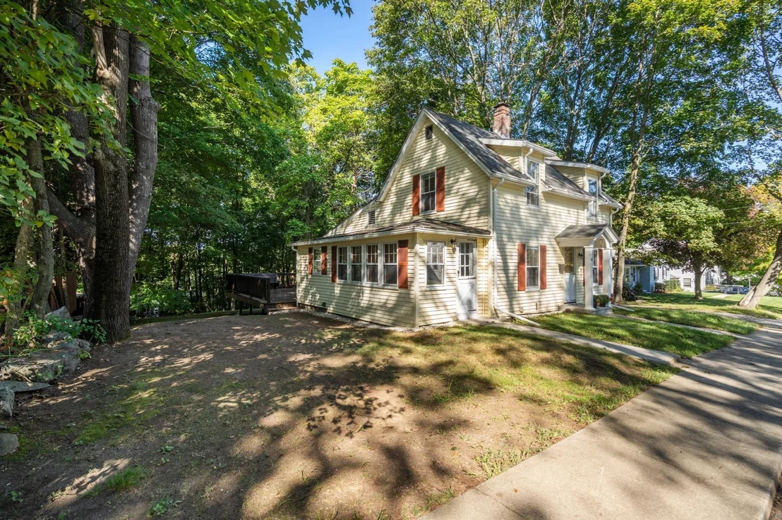 Photo of 32 Elm Street
