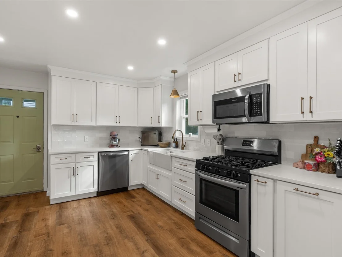 Photo of 6 Buttonwood Ln