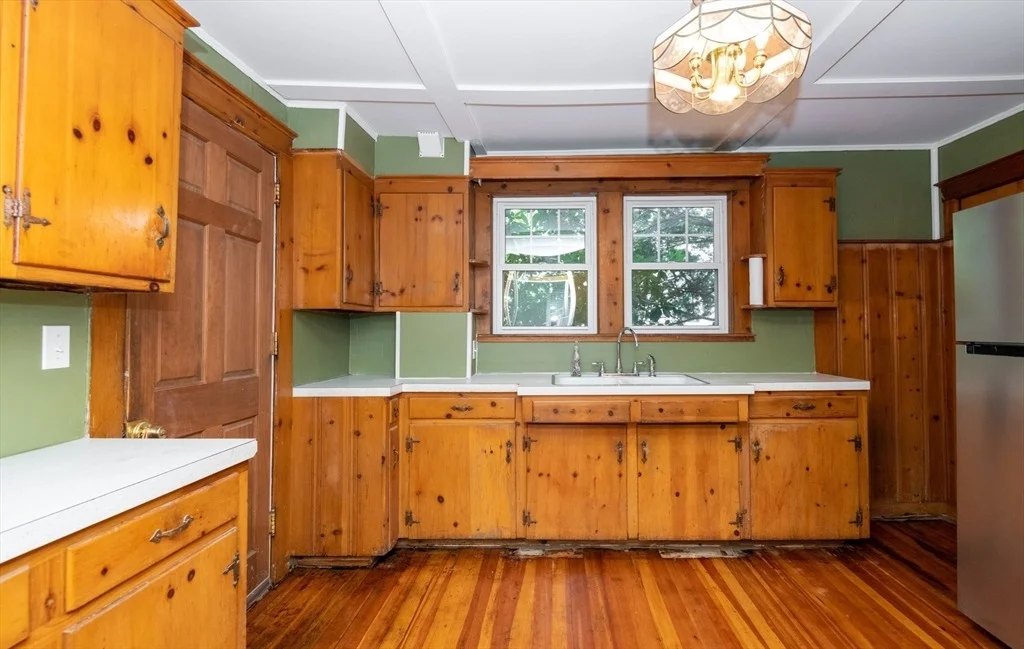Photo of 8 Newcomb Avenue