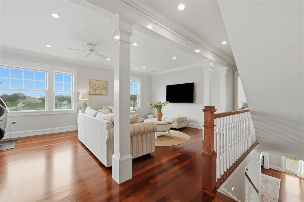 Photo of 8 Onset Ave