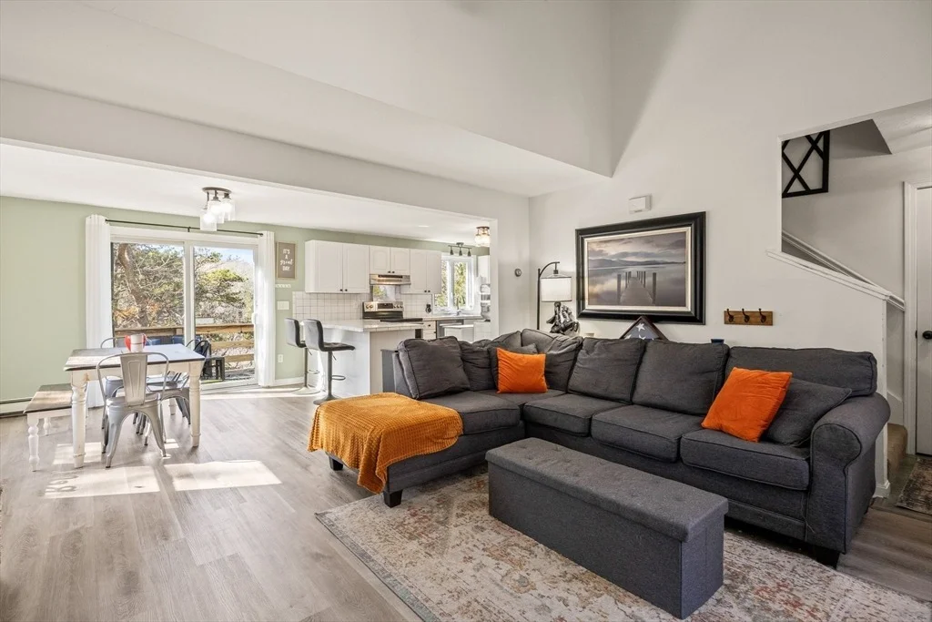 Photo of 7 Santuit Pond Rd