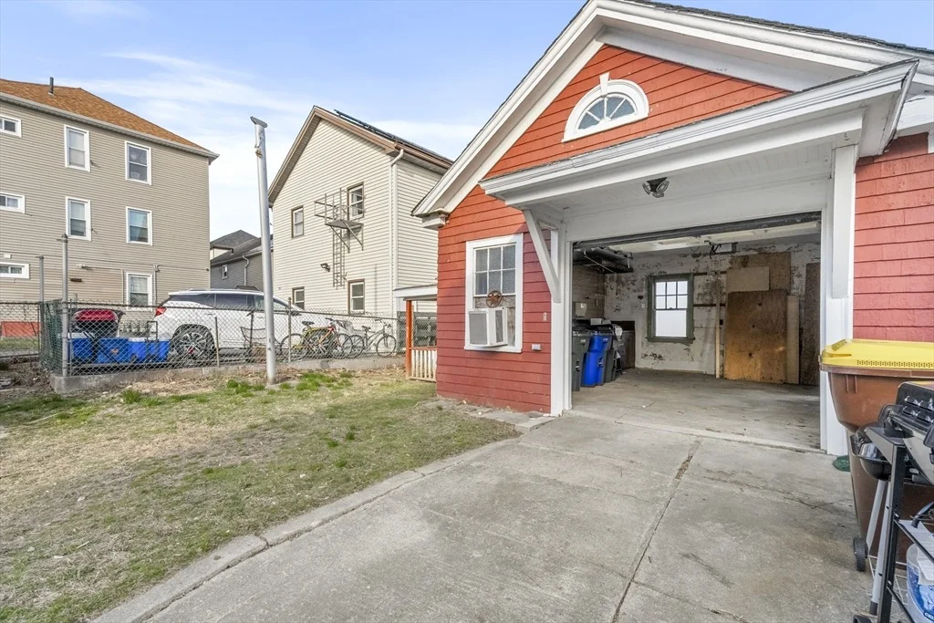 Photo of 528 Eastern Ave