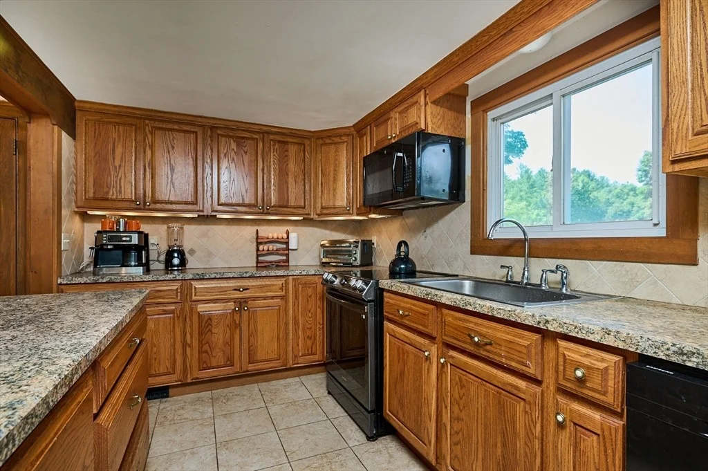 Photo of 666 Montgomery Rd