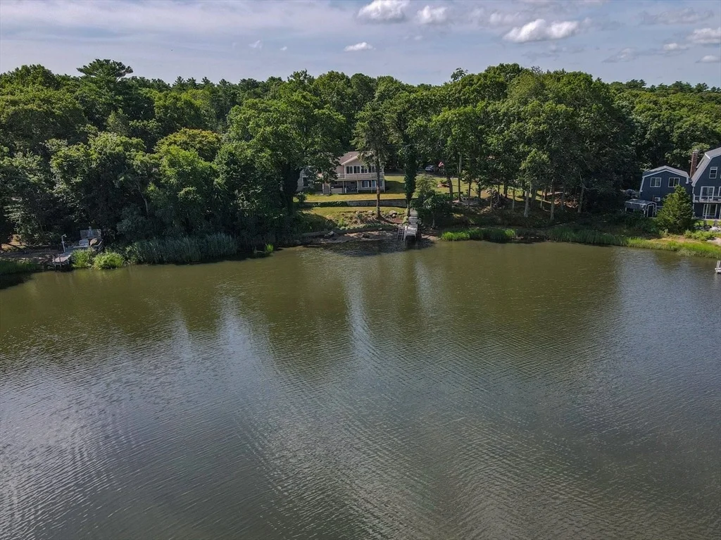 Photo of 49 Edgewater Way