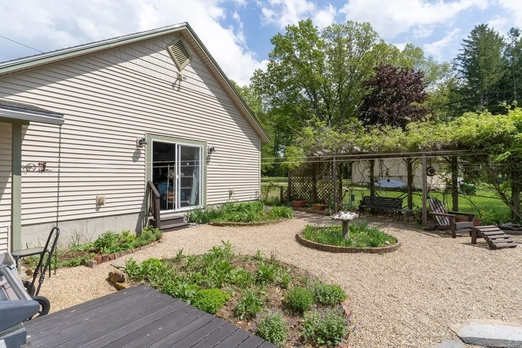 Photo of 38 Warepoint Rd