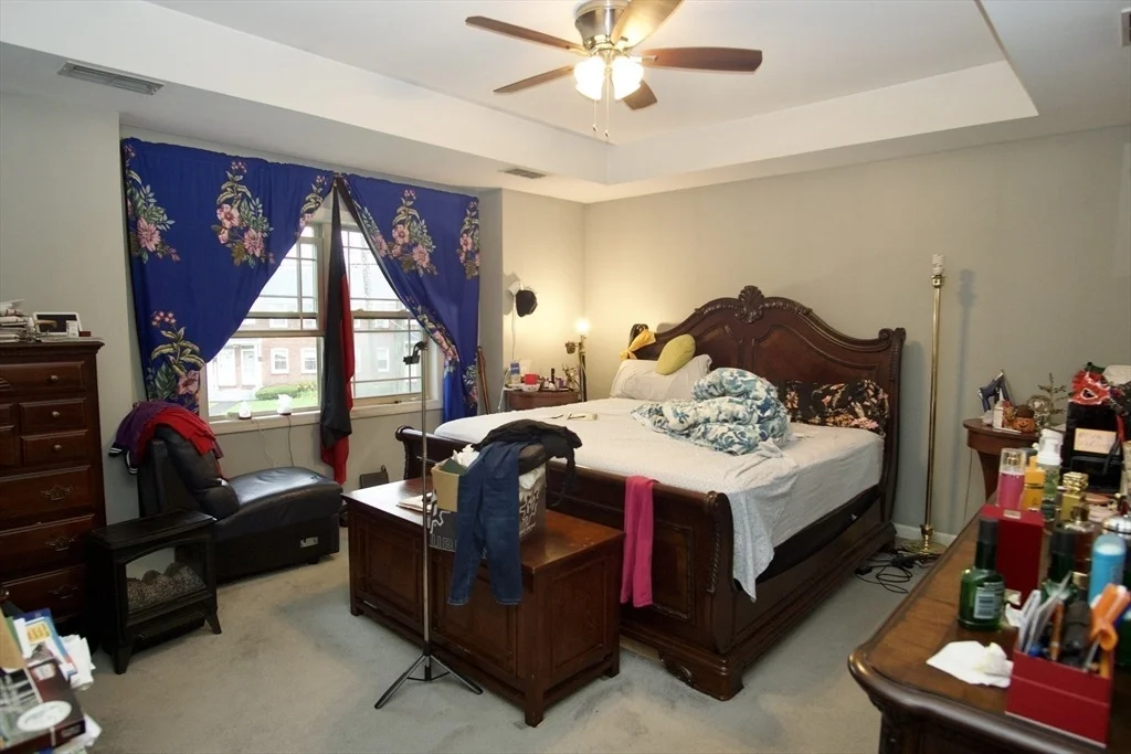 Photo of 1289 Bay St.