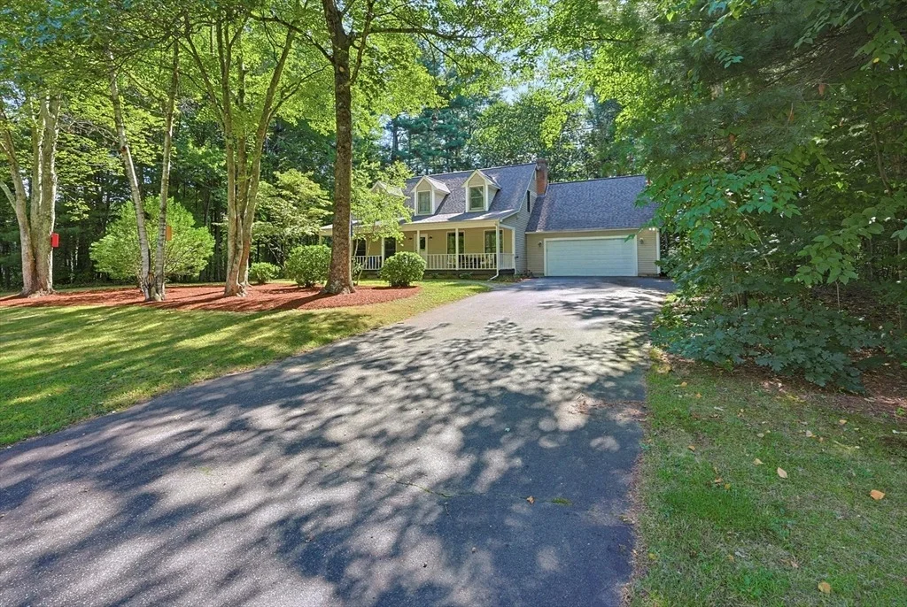Photo of 74 Spinning Wheel Dr