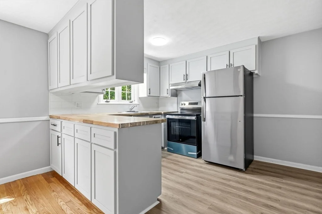 Photo of 192 Birchland Ave