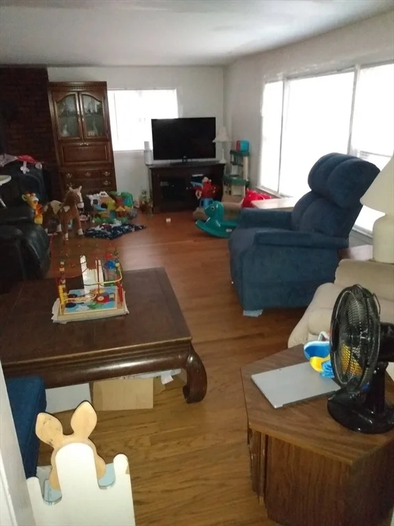 Photo of 16 Elsmere Ave