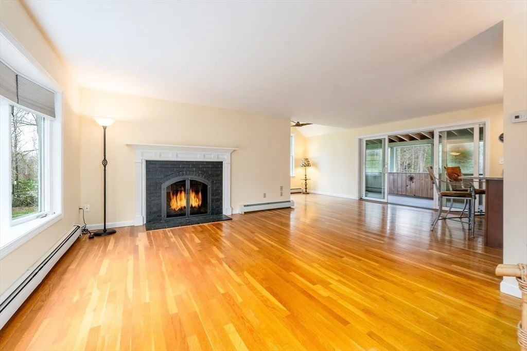 Photo of 49 Great Hill Dr