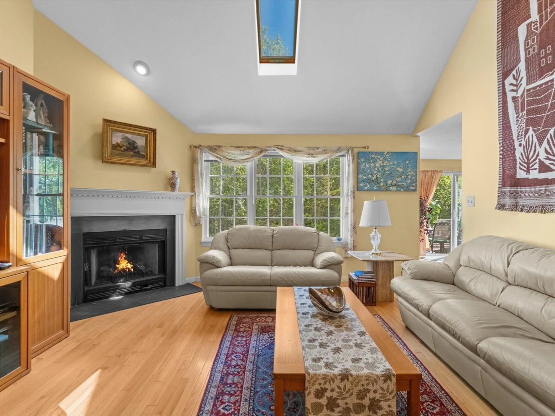 Photo of Unit B at 29 Coldspring Dr