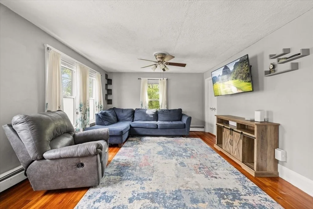 Photo of 550 Pulaski Blvd