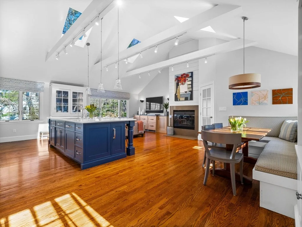 Photo of 15 Barnstable Rd