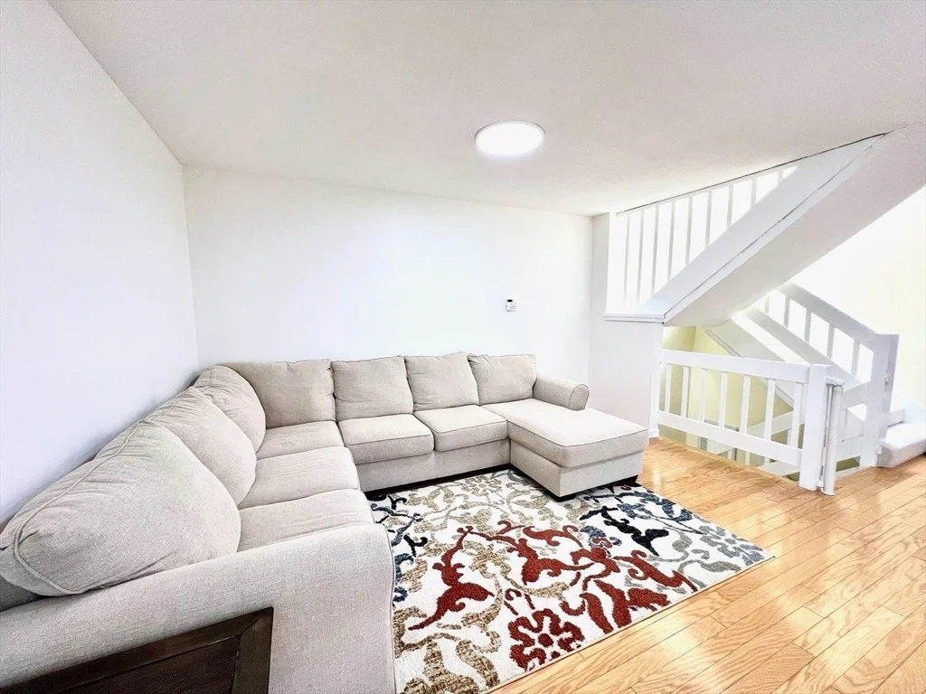 Photo of Unit 194 at 194 Captain Eames Cir
