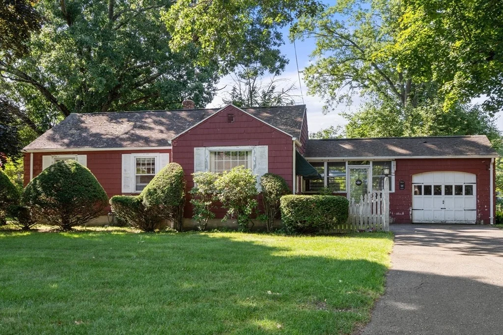 Photo of 69 Mohawk Dr
