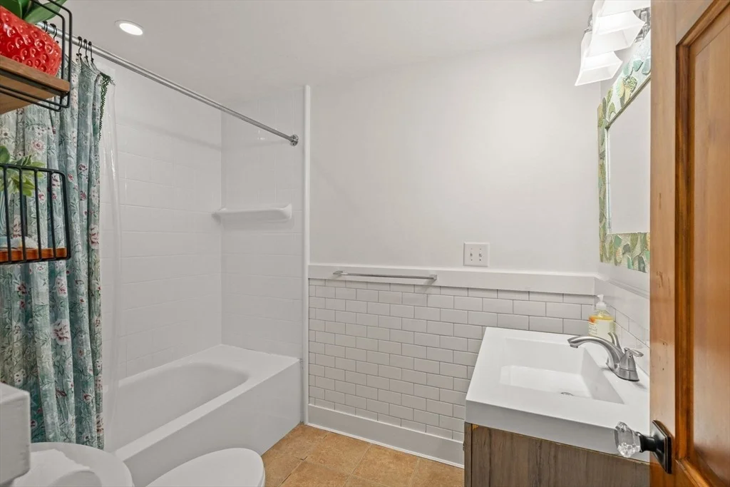 Photo of 24 Holland St