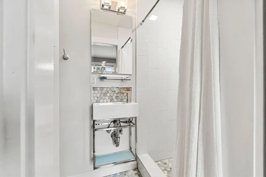 Photo of 8 Minerva St.
