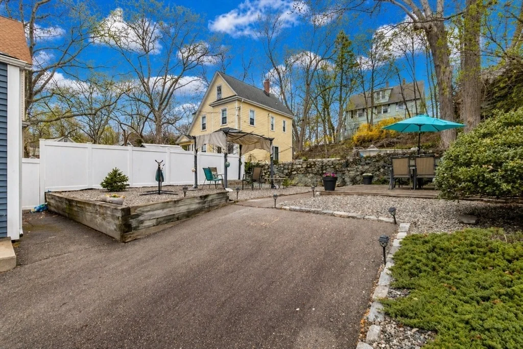 Photo of 19 Pine St.