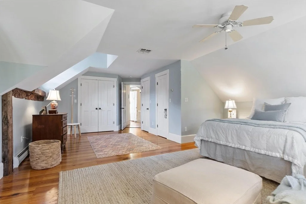 Photo of 827 Hill Rd