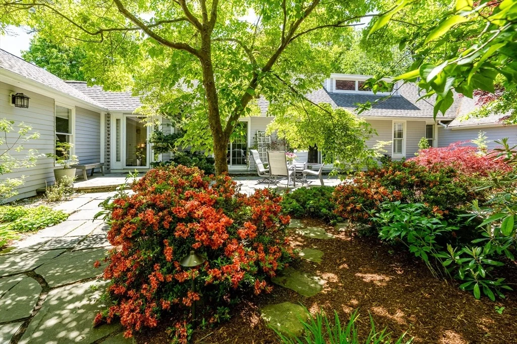 Photo of 96 Greensward Rd