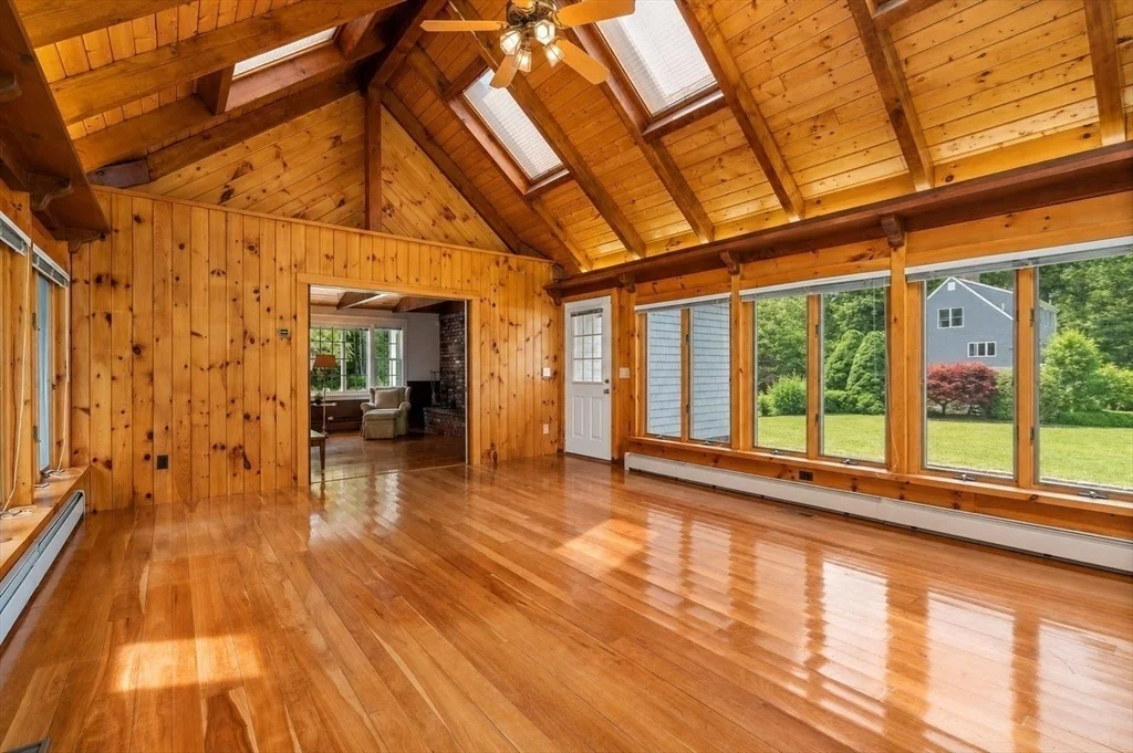 Photo of 468 Delano Rd