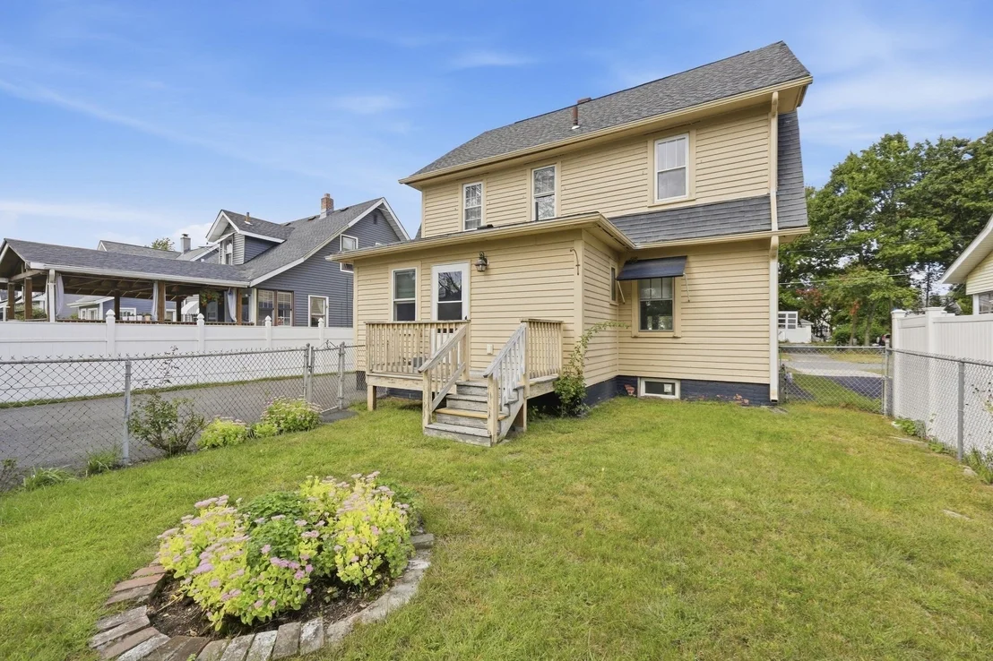 Photo of 35 Rimmon Ave