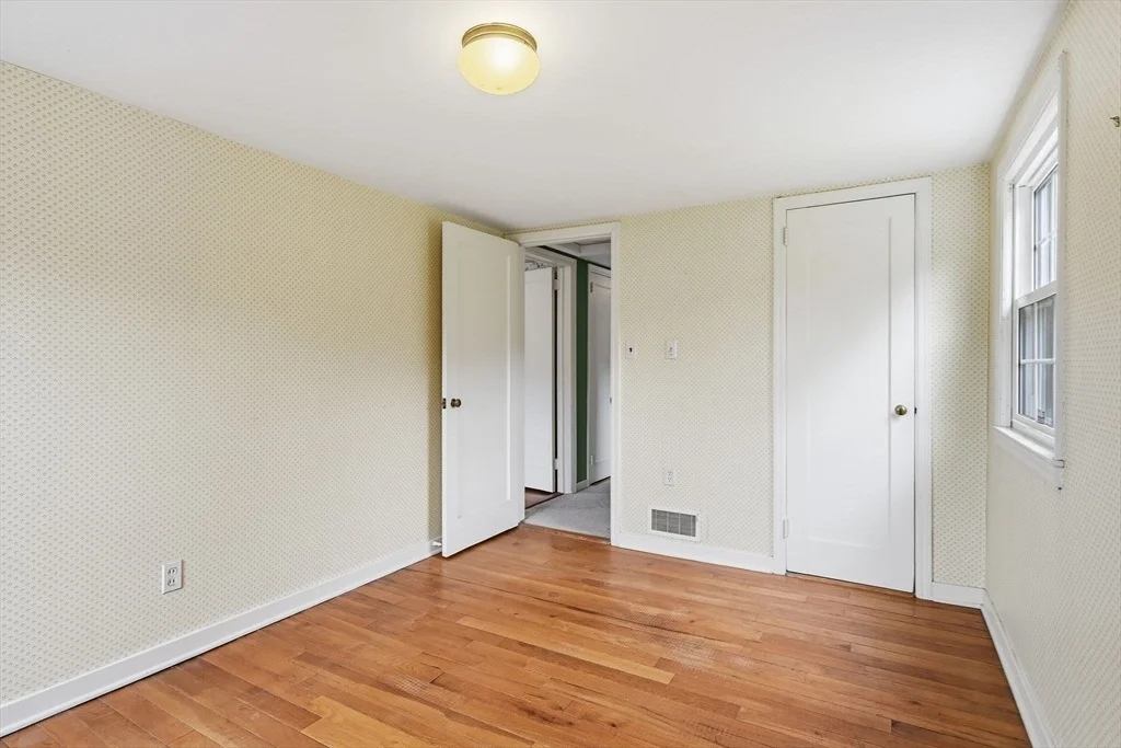 Photo of 47 Fenway Dr