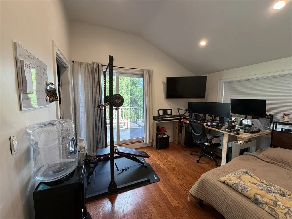 Photo of 32 Fremont Ave