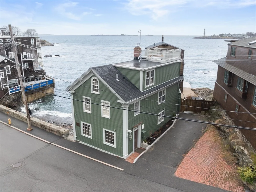 Photo of 137 Front St