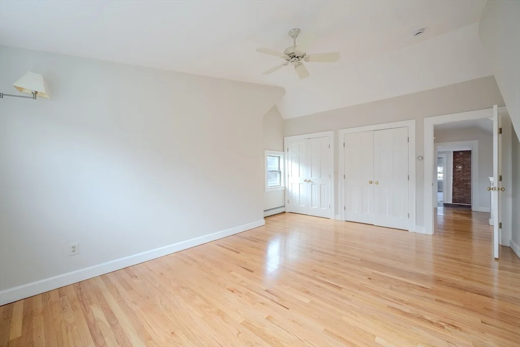 Photo of 563 Piper Rd