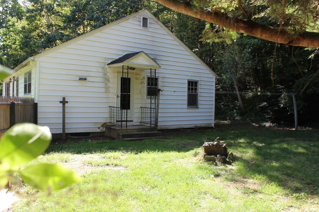 Photo of 390 Worcester Rd