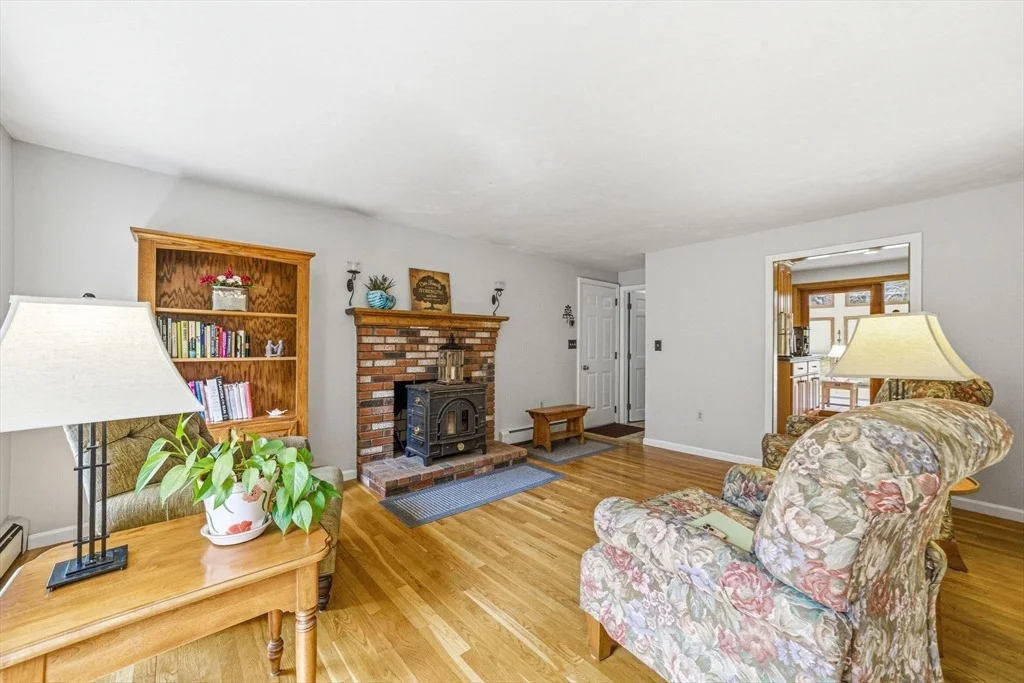 Photo of 26 Longfellow Dr