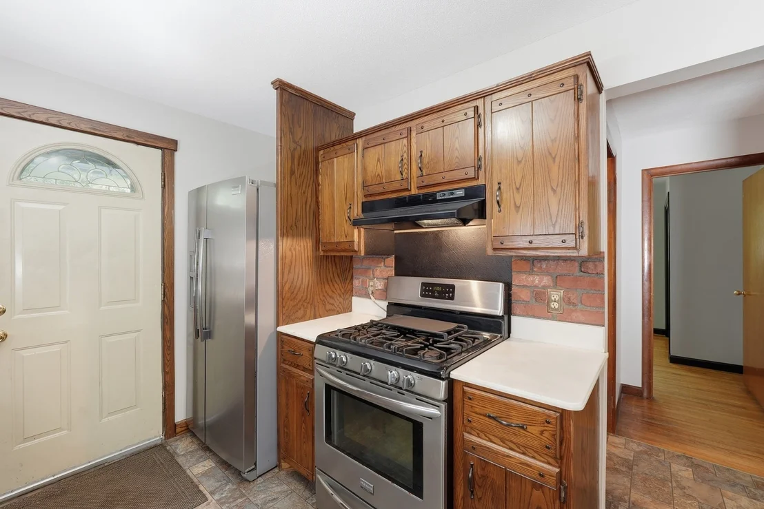 Photo of 42 Lakeview Dr