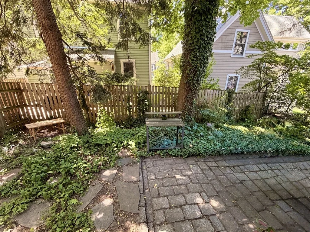 Photo of 10 Mountain Ave
