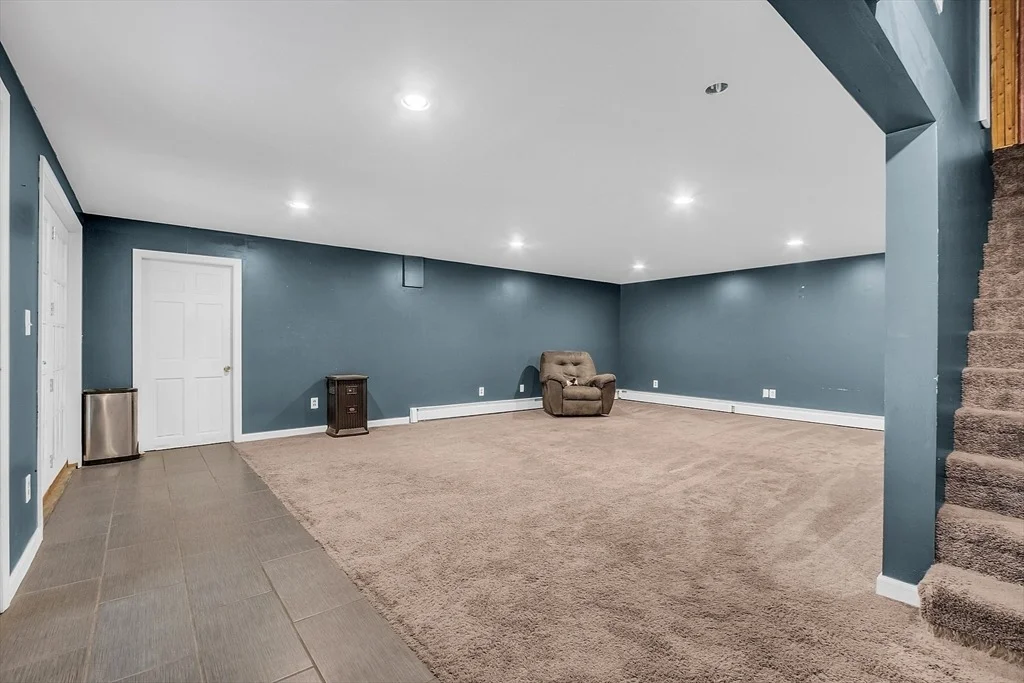 Photo of 61 Shadow Ln