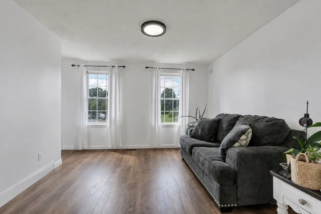 Photo of 6 Fleuette Drive