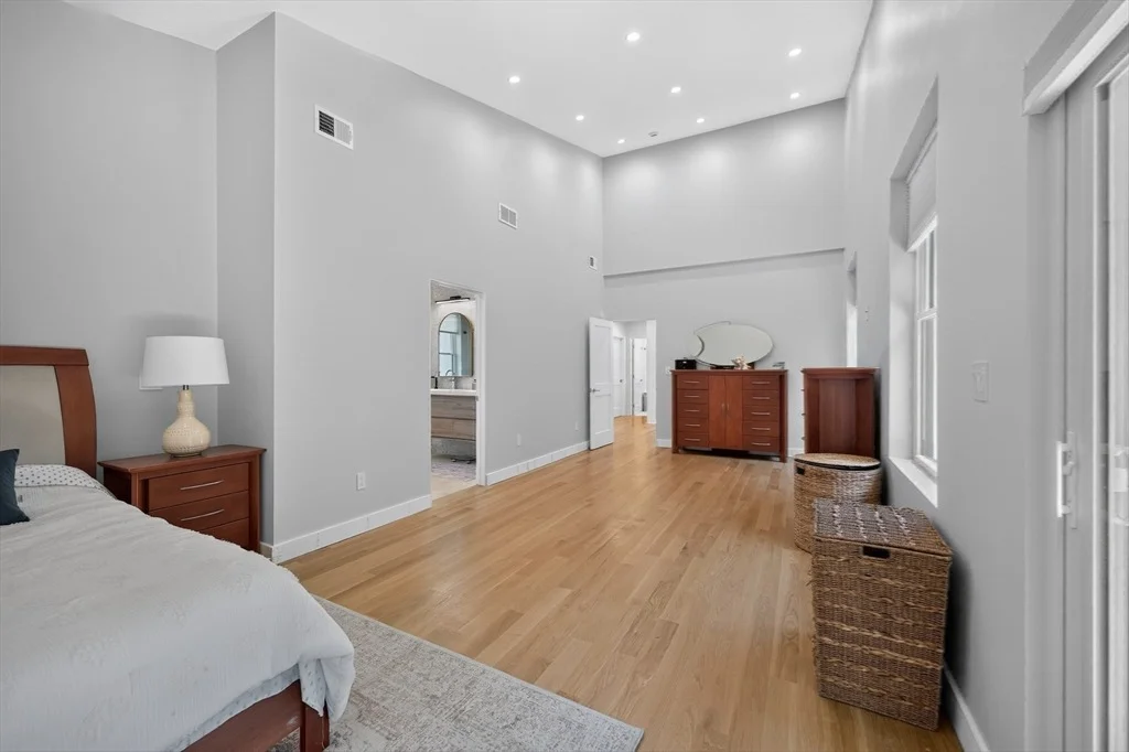 Photo of 409 Pearl St