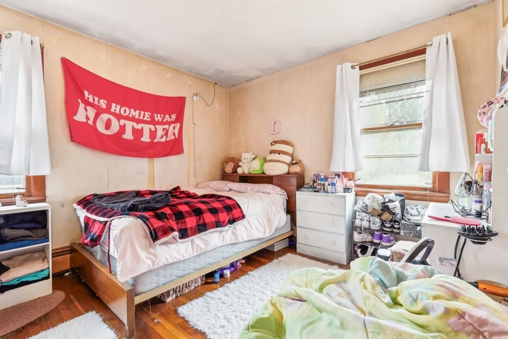 Photo of 33 Webster Ave
