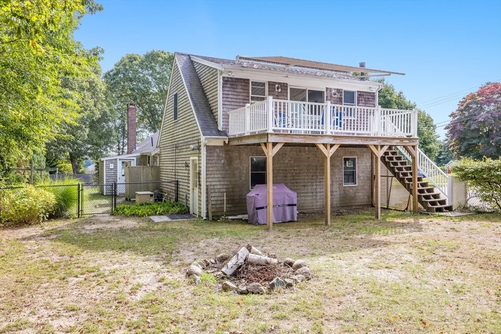 Photo of 158 Lakeside Dr