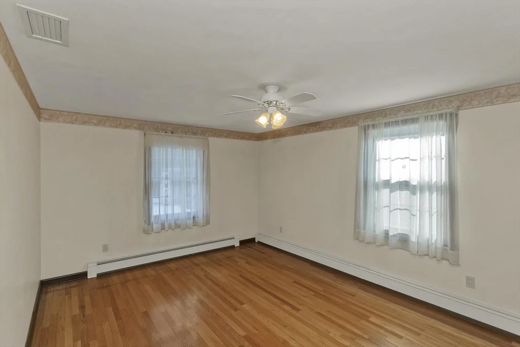 Photo of 309 Island Pond Rd