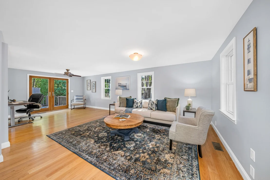 Photo of 2 Hunter Dr