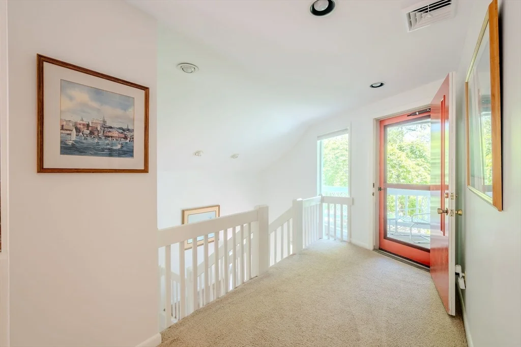 Photo of 41 Greensward Cir