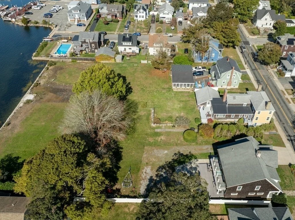 Photo of 164 Main St