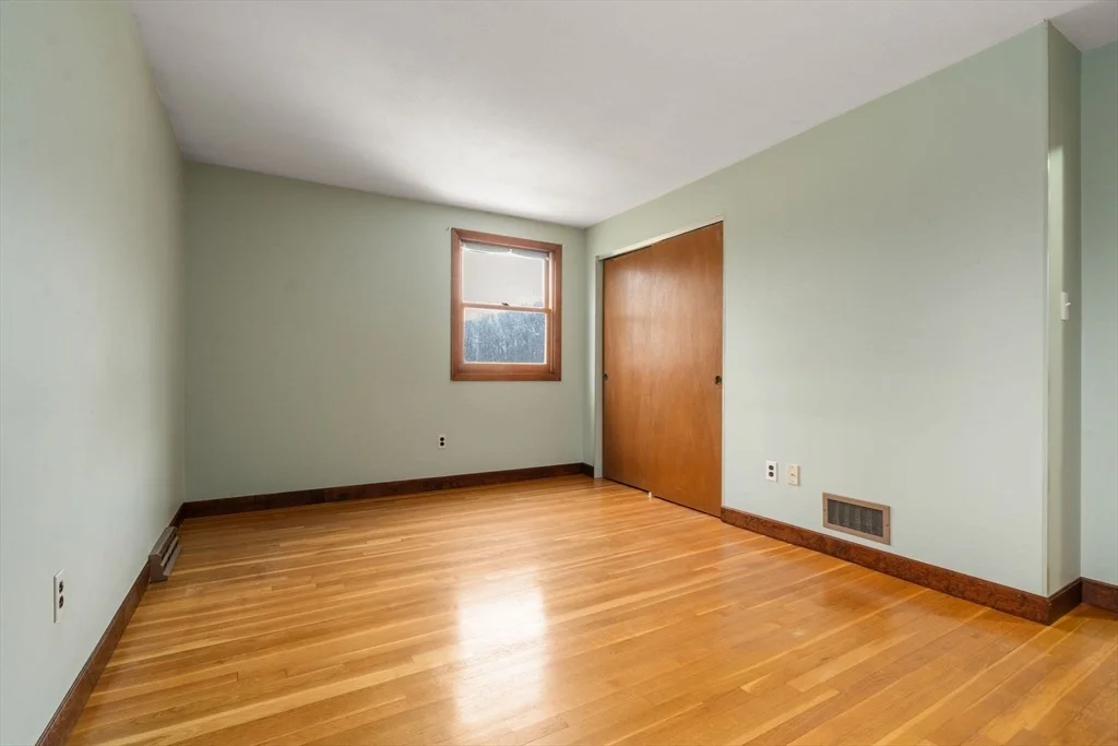 Photo of 6 Nancy Cir