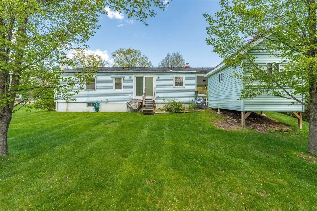 Photo of 183 Brookside Cir