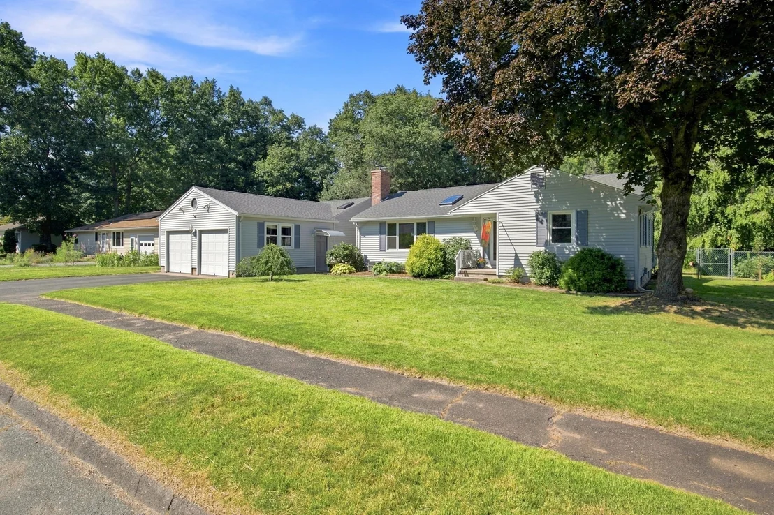 Photo of 47 Overlook Dr