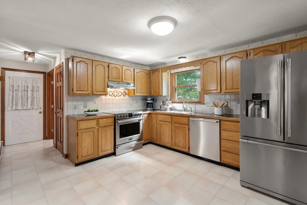 Photo of 6 Crockett Cir
