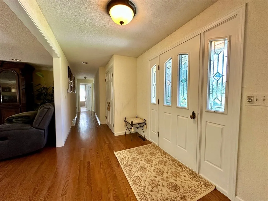 Photo of 608 Pinewood Dr